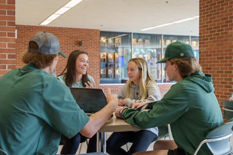 Congratulations to the 2,504 students who earned high academic achievements in the 2025 winter semester. 