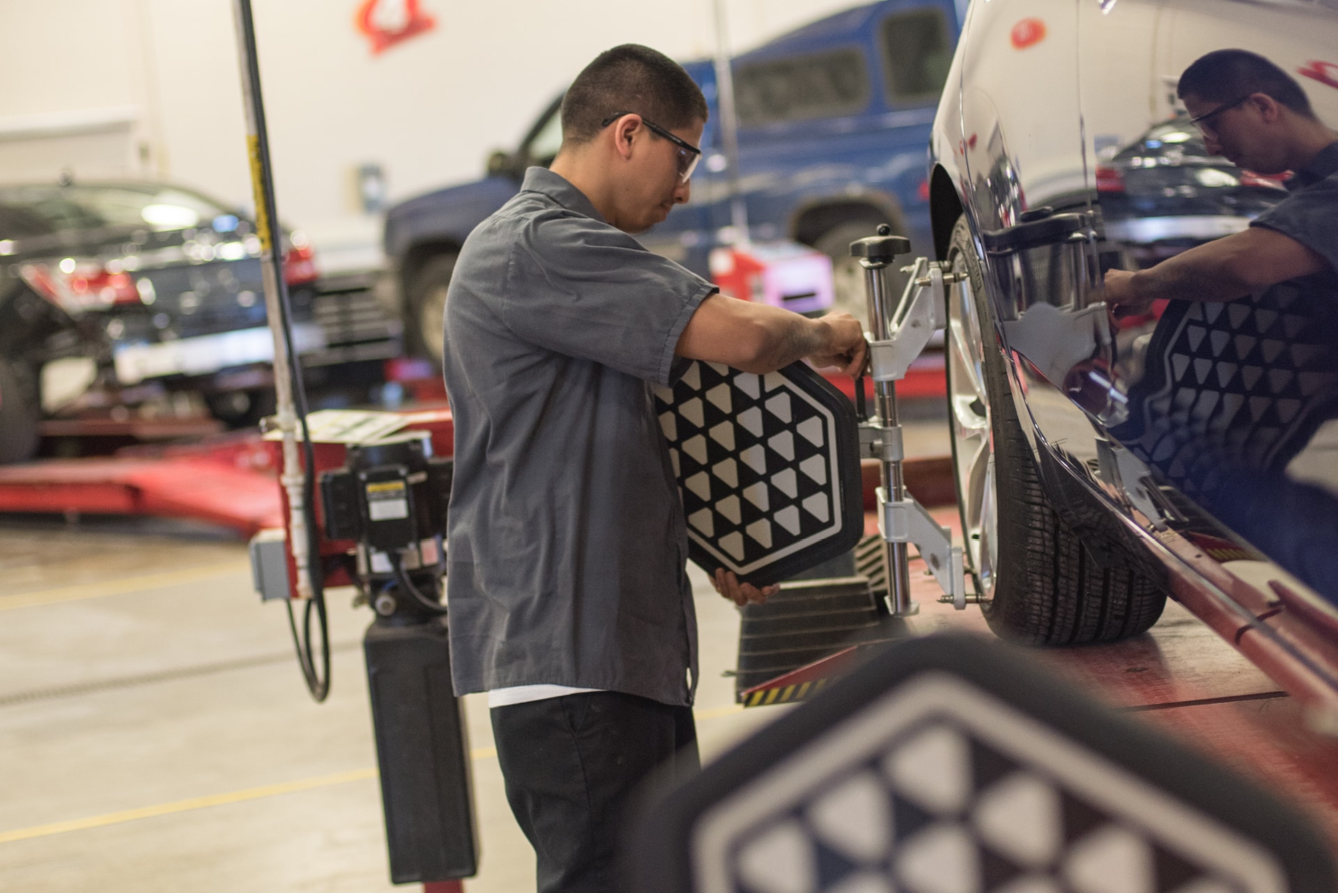 Automotive student working in Auto lab